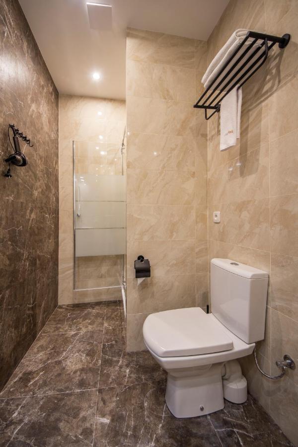 Apartments On Antonovycha Kiev Exterior foto